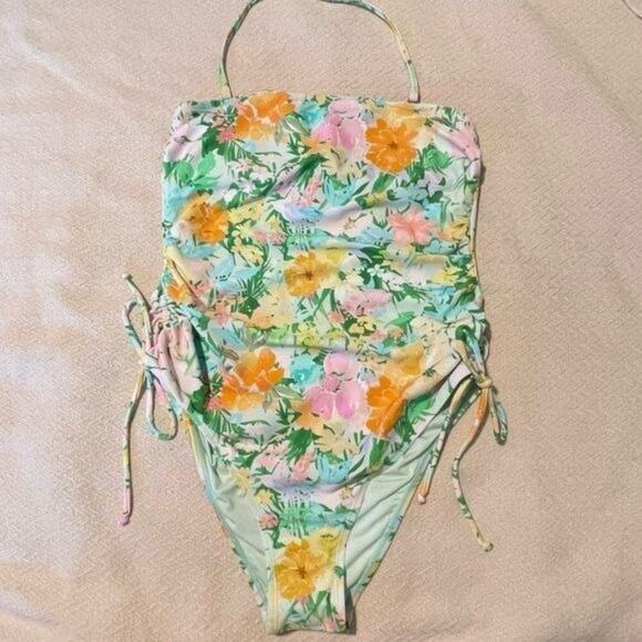 Cupshe Women’s One Piece Strapless Swimsuit Medium Floral Print Side Tie Halter - Picture 3 of 7